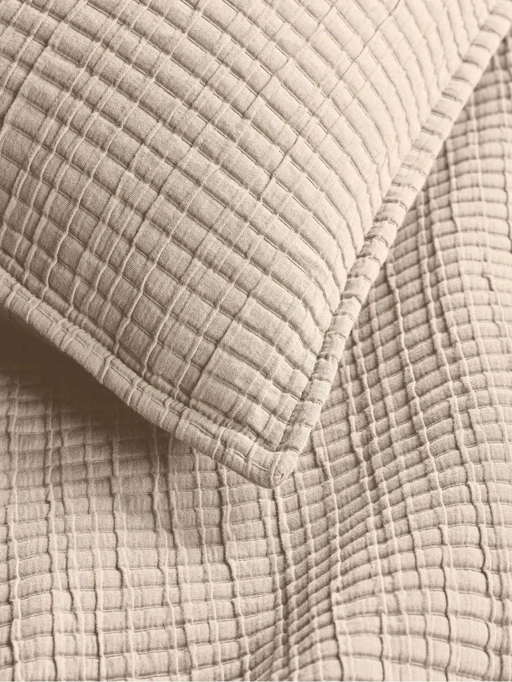 New Quince Organic Ribbed Cotton Coverlet Set King/CalKing MSRP $154 - Sand
